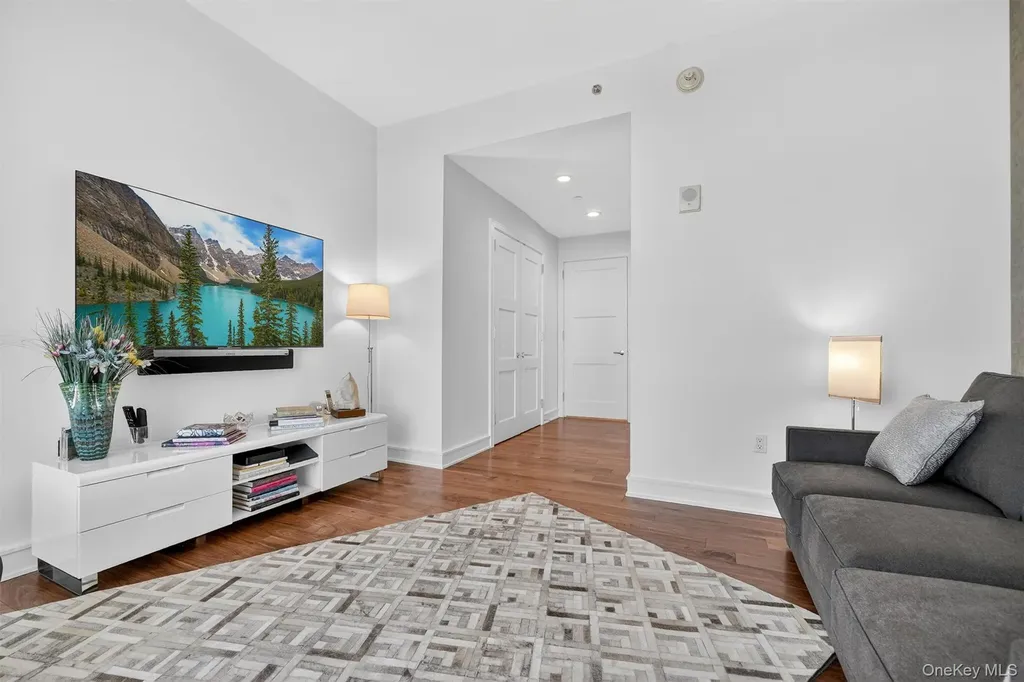 5 Renaissance Square White Plains NY 10601