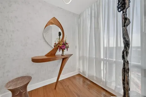 5 Renaissance Square White Plains NY 10601