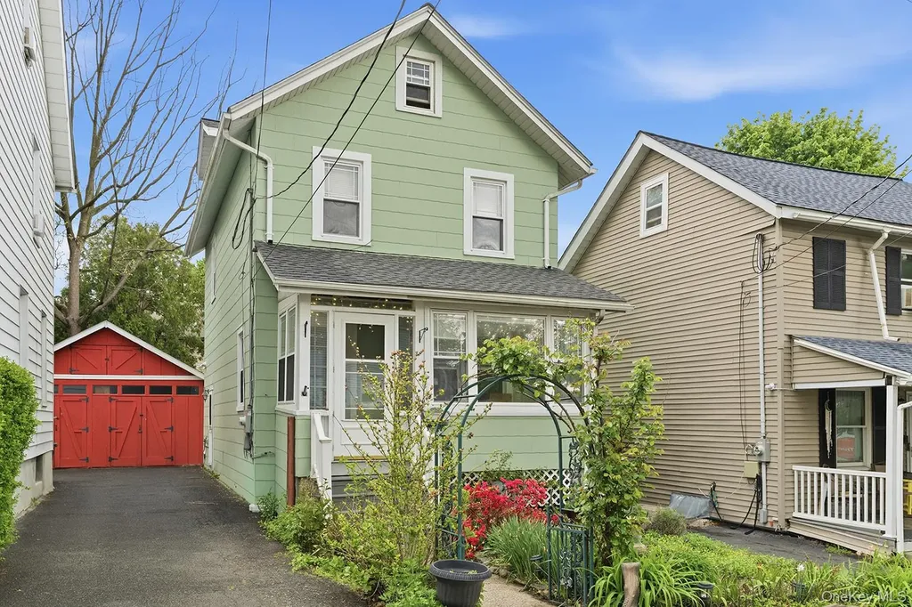 90 Brookside Avenue Nyack NY 10960
