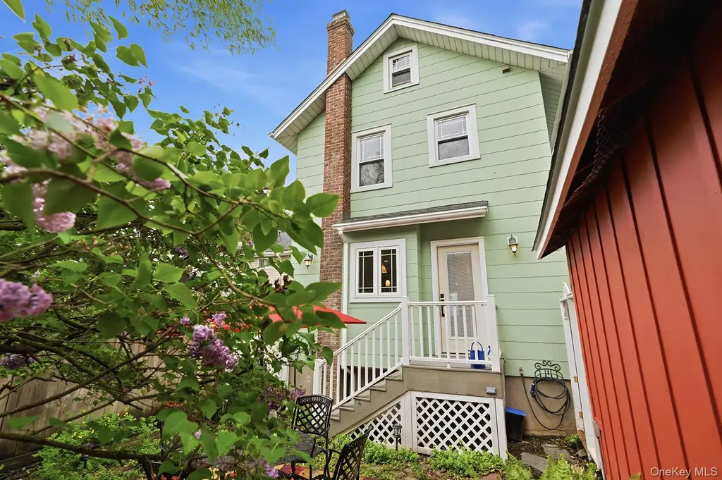 90 Brookside Avenue Nyack NY 10960