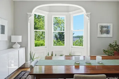 215 River Road Nyack NY 10960