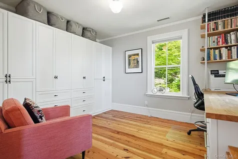 215 River Road Nyack NY 10960
