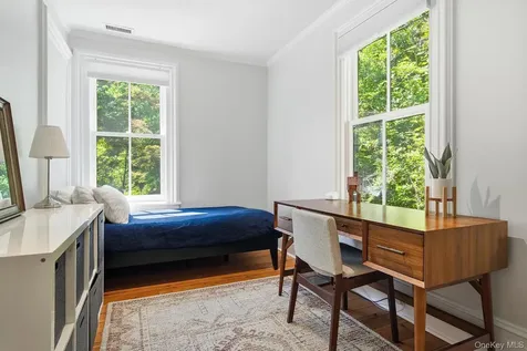 215 River Road Nyack NY 10960