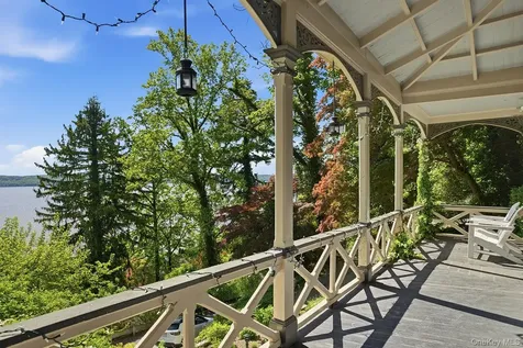 215 River Road Nyack NY 10960