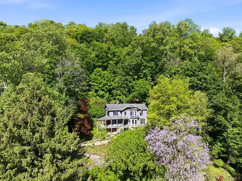 215 River Road Nyack NY 10960