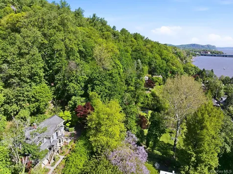 215 River Road Nyack NY 10960