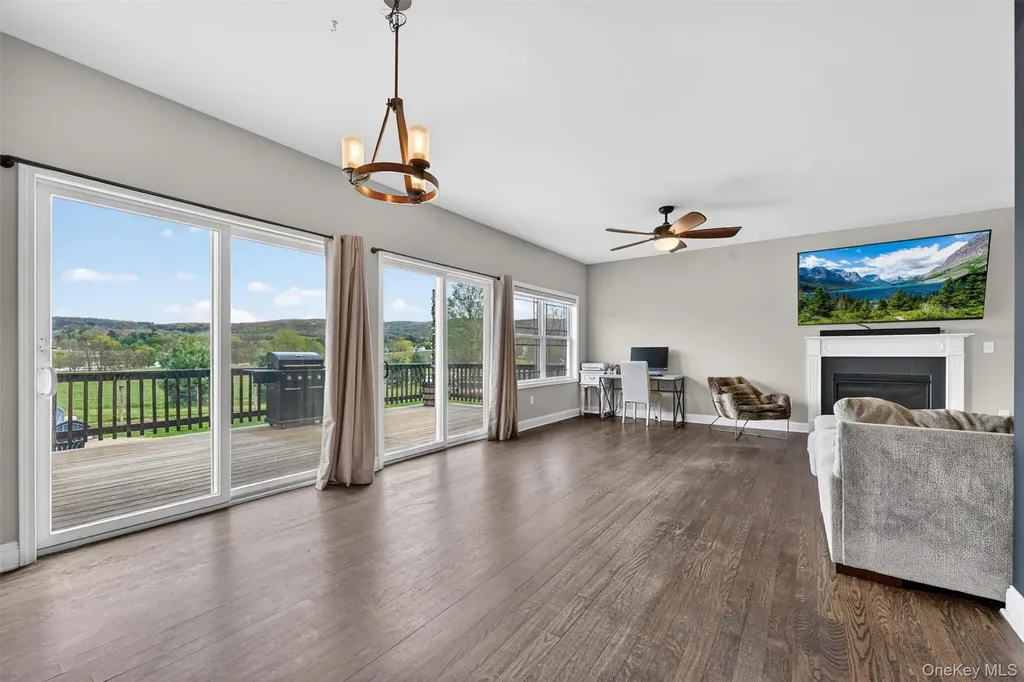 83 Lime Ridge Road Poughquag NY 12570