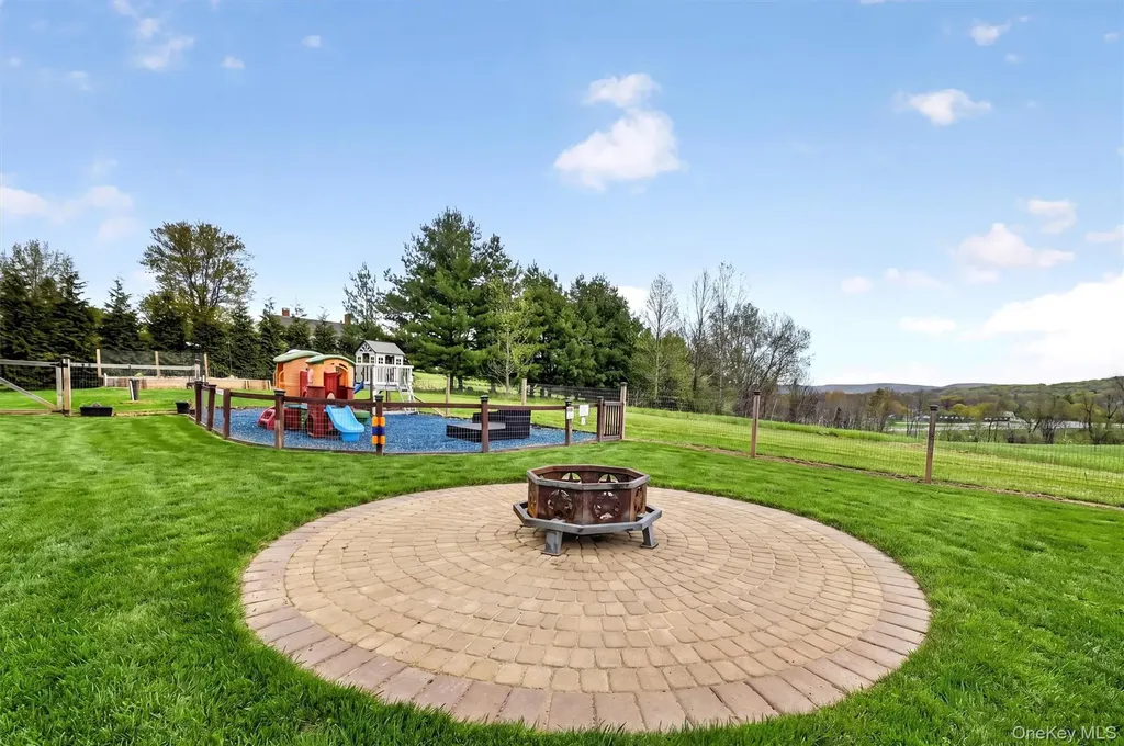 83 Lime Ridge Road Poughquag NY 12570