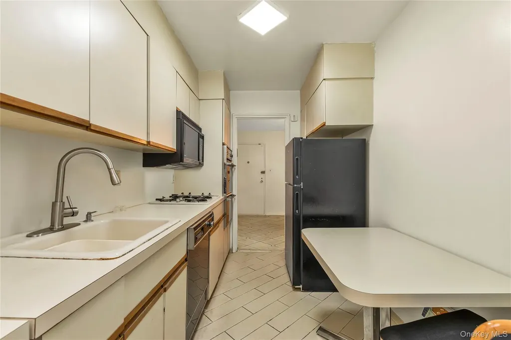 209-80 18th Avenue Bayside NY 11360