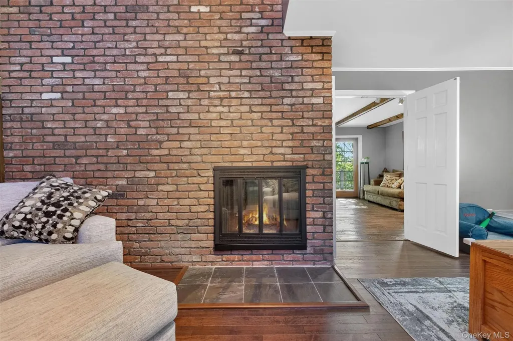 40 Brentwood Drive Poughkeepsie NY 12603