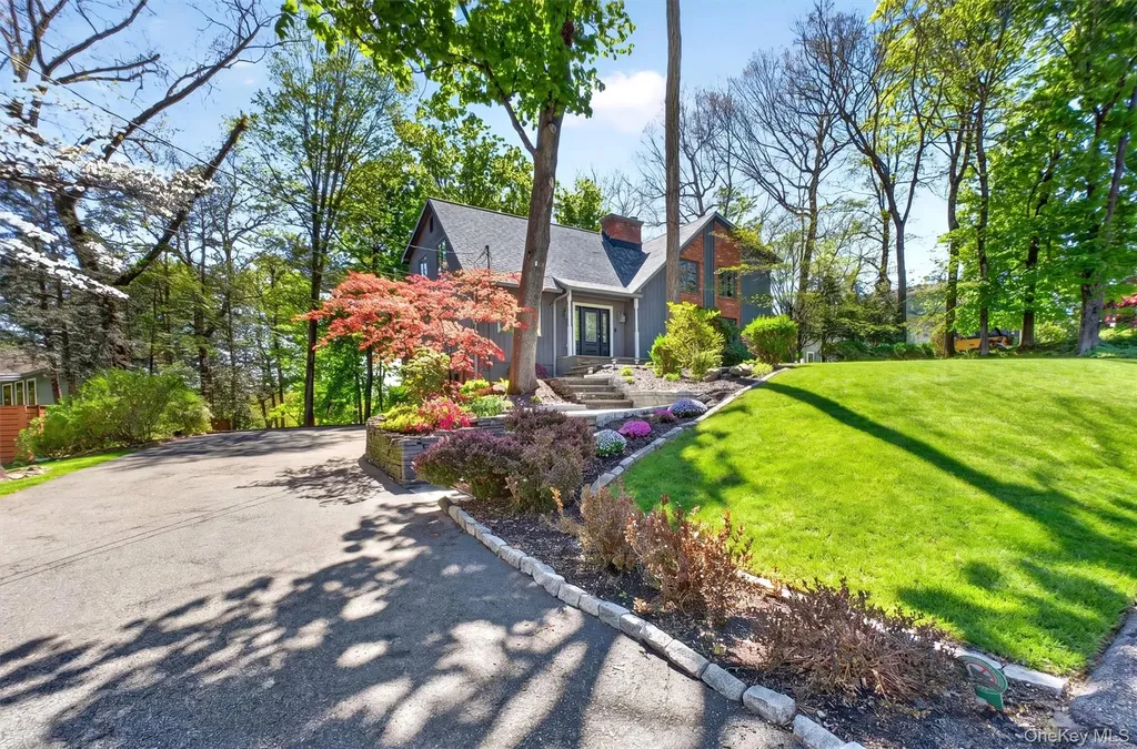 40 Brentwood Drive Poughkeepsie NY 12603