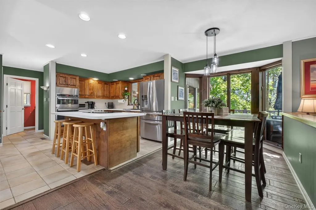 40 Brentwood Drive Poughkeepsie NY 12603