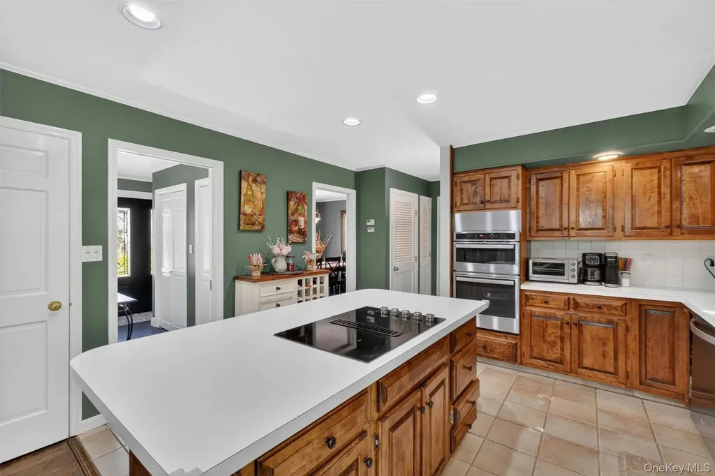 40 Brentwood Drive Poughkeepsie NY 12603