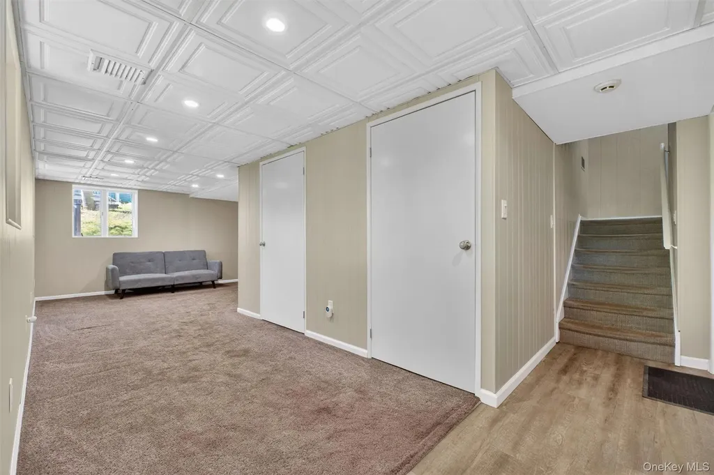 40 Brentwood Drive Poughkeepsie NY 12603