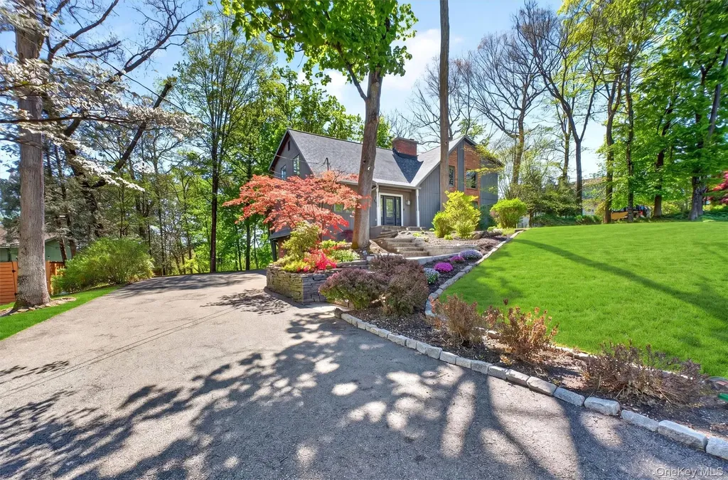40 Brentwood Drive Poughkeepsie NY 12603