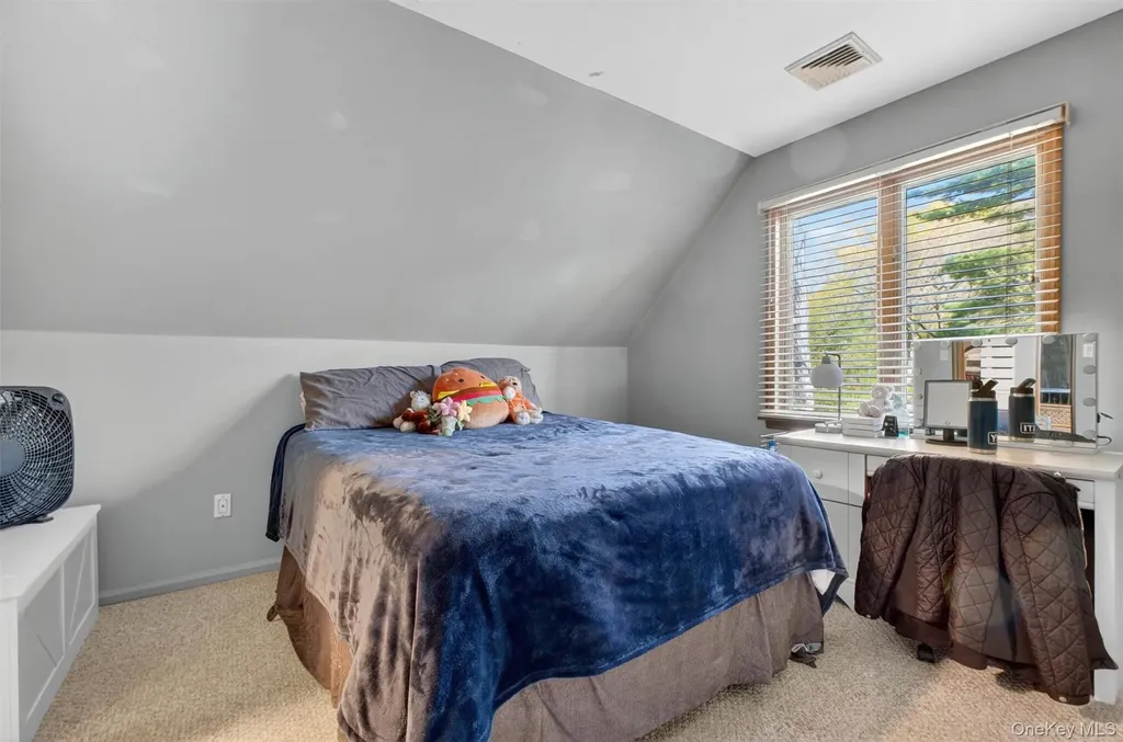 40 Brentwood Drive Poughkeepsie NY 12603