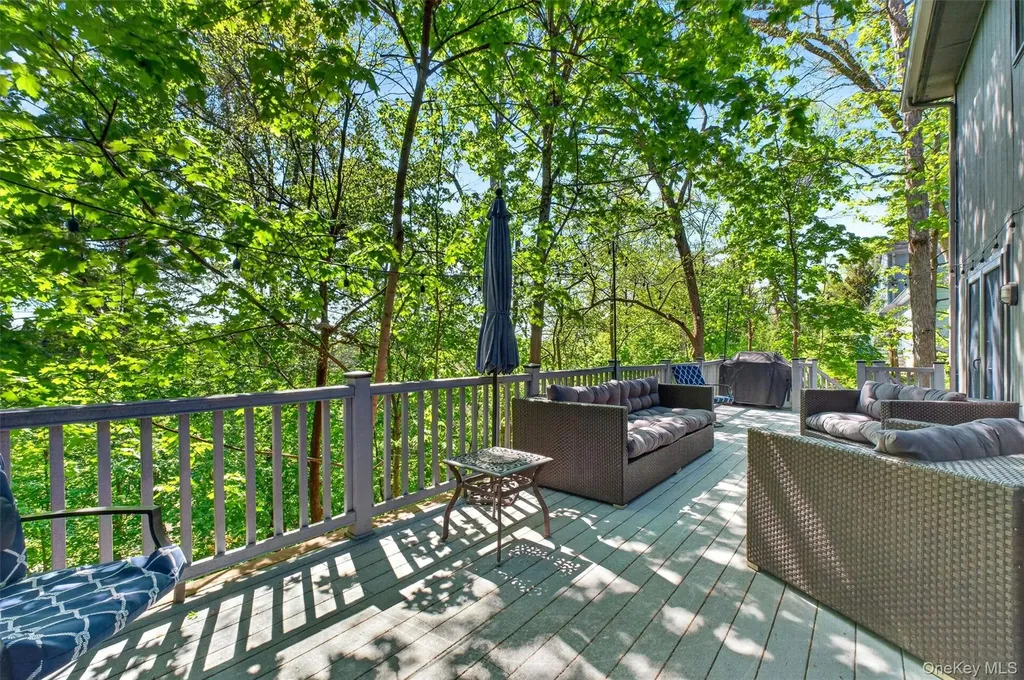 40 Brentwood Drive Poughkeepsie NY 12603