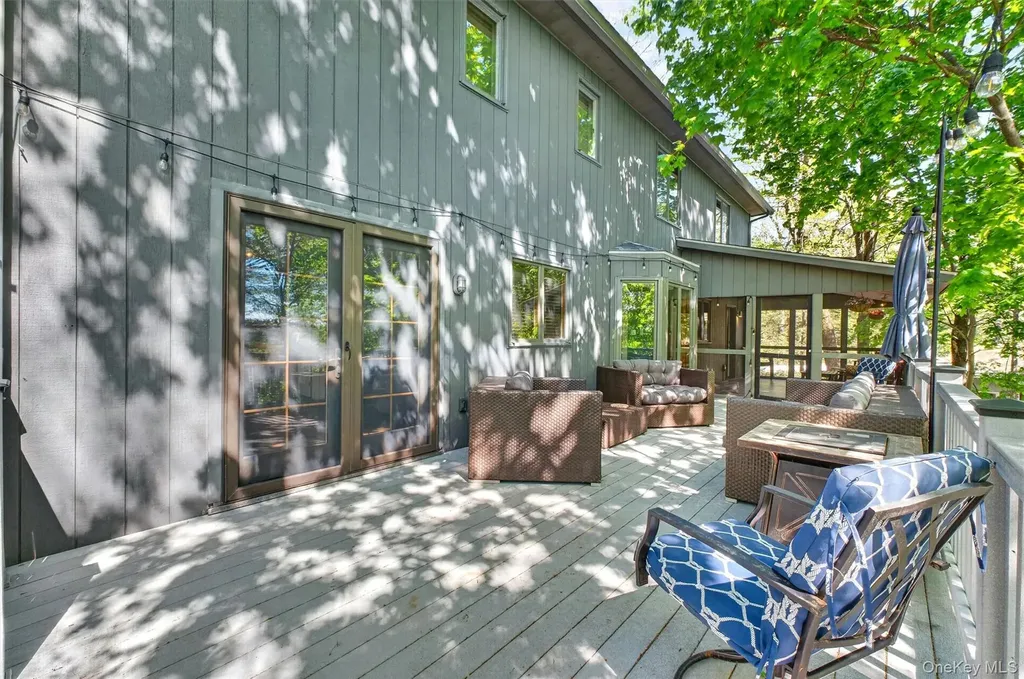 40 Brentwood Drive Poughkeepsie NY 12603