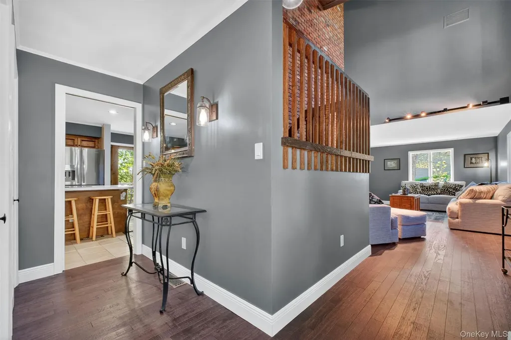 40 Brentwood Drive Poughkeepsie NY 12603