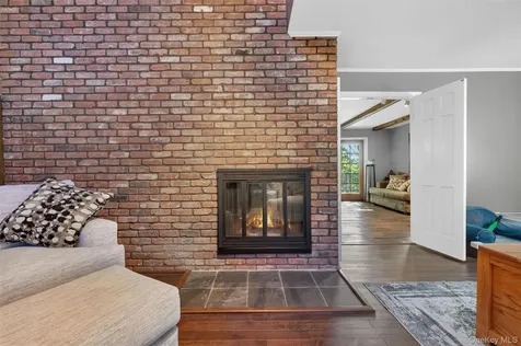 40 Brentwood Drive Poughkeepsie NY 12603