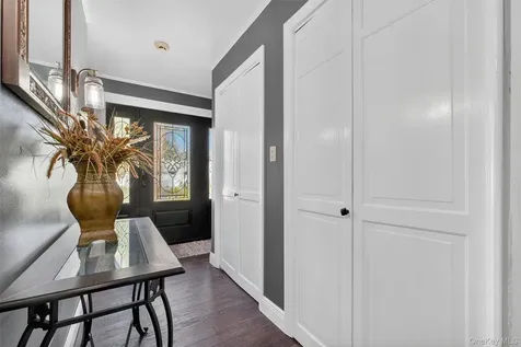 40 Brentwood Drive Poughkeepsie NY 12603