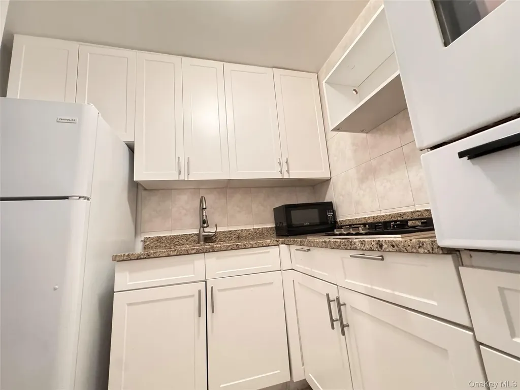 60-11 Broadway Woodside NY 11377