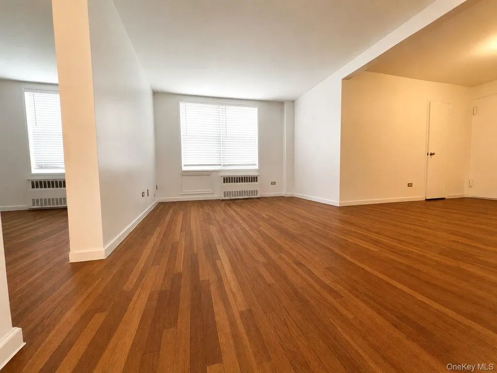 60-11 Broadway Woodside NY 11377