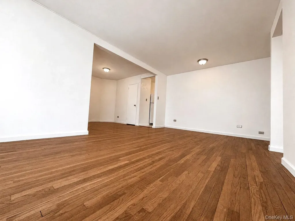 60-11 Broadway Woodside NY 11377