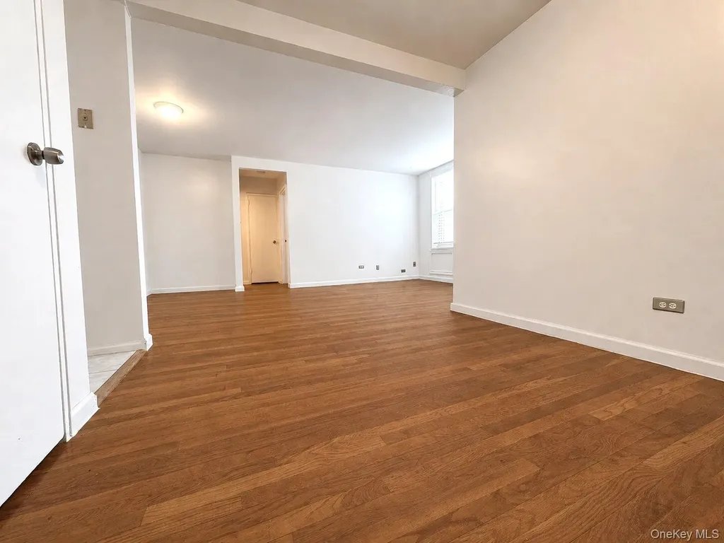 60-11 Broadway Woodside NY 11377
