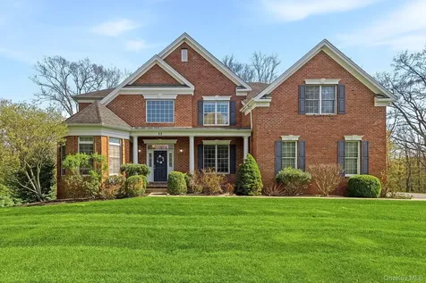 13 Chestnut Street Hopewell Junction NY 12533