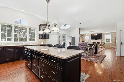 13 Chestnut Street Hopewell Junction NY 12533