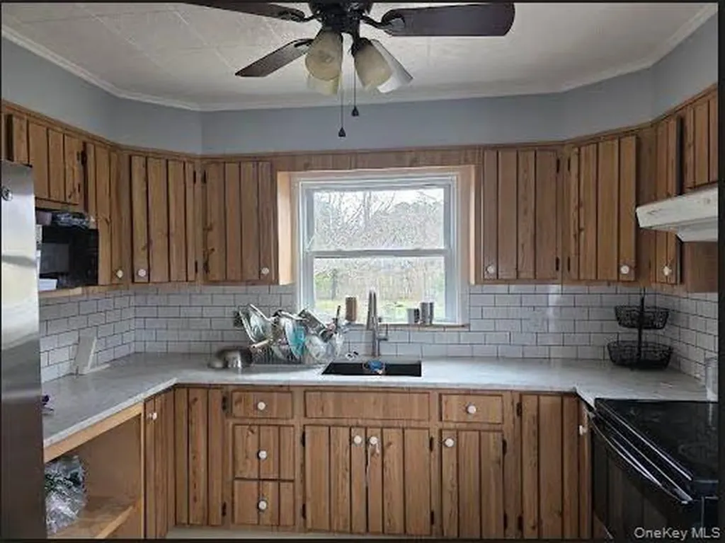 33 Brown Street Riverhead NY 11901