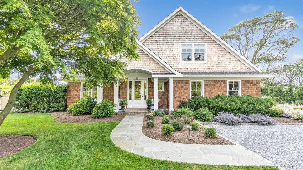 13A Brushy Neck Lane Westhampton NY 11977