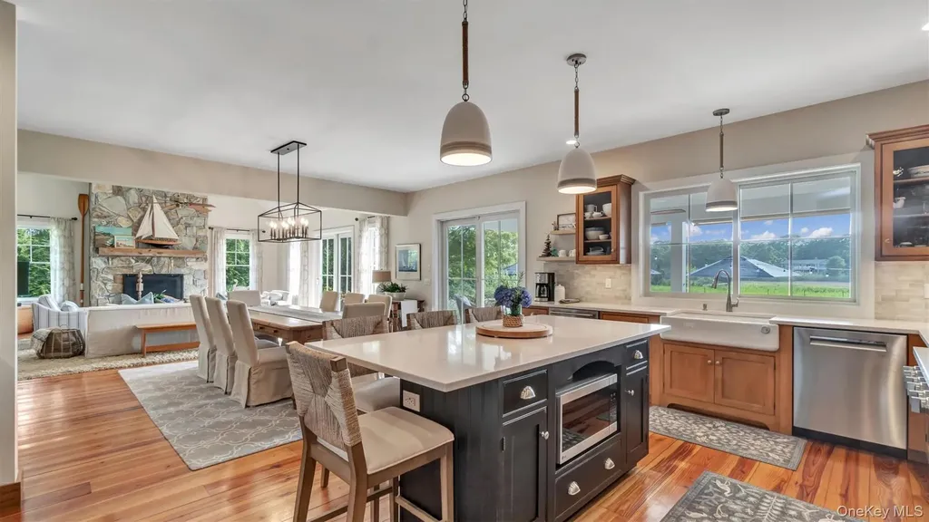 13A Brushy Neck Lane Westhampton NY 11977