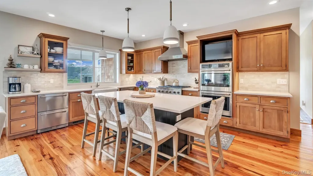 13A Brushy Neck Lane Westhampton NY 11977
