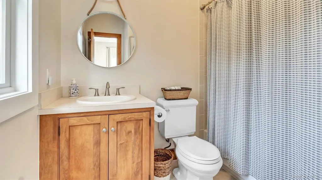 13A Brushy Neck Lane Westhampton NY 11977