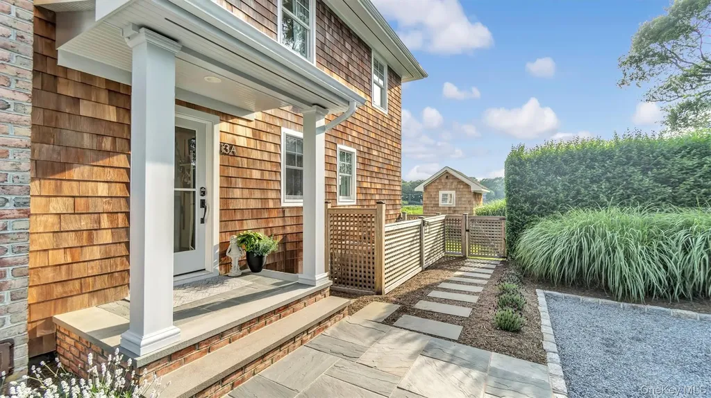 13A Brushy Neck Lane Westhampton NY 11977