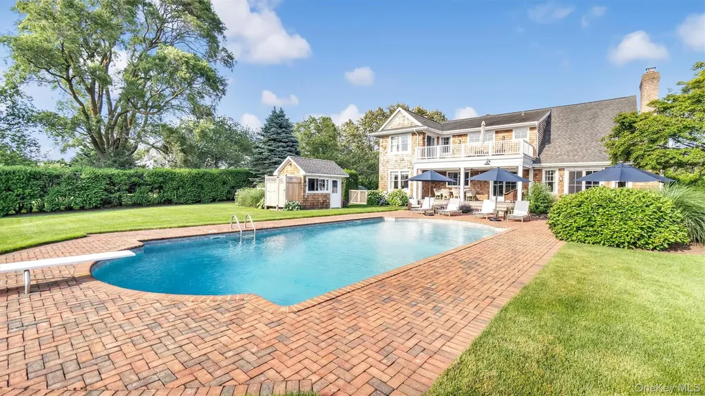 13A Brushy Neck Lane Westhampton NY 11977