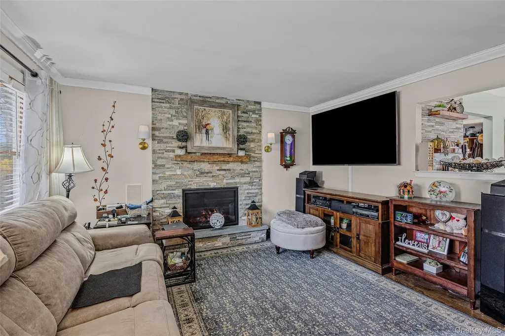 278 Ridge Road Ridge NY 11961