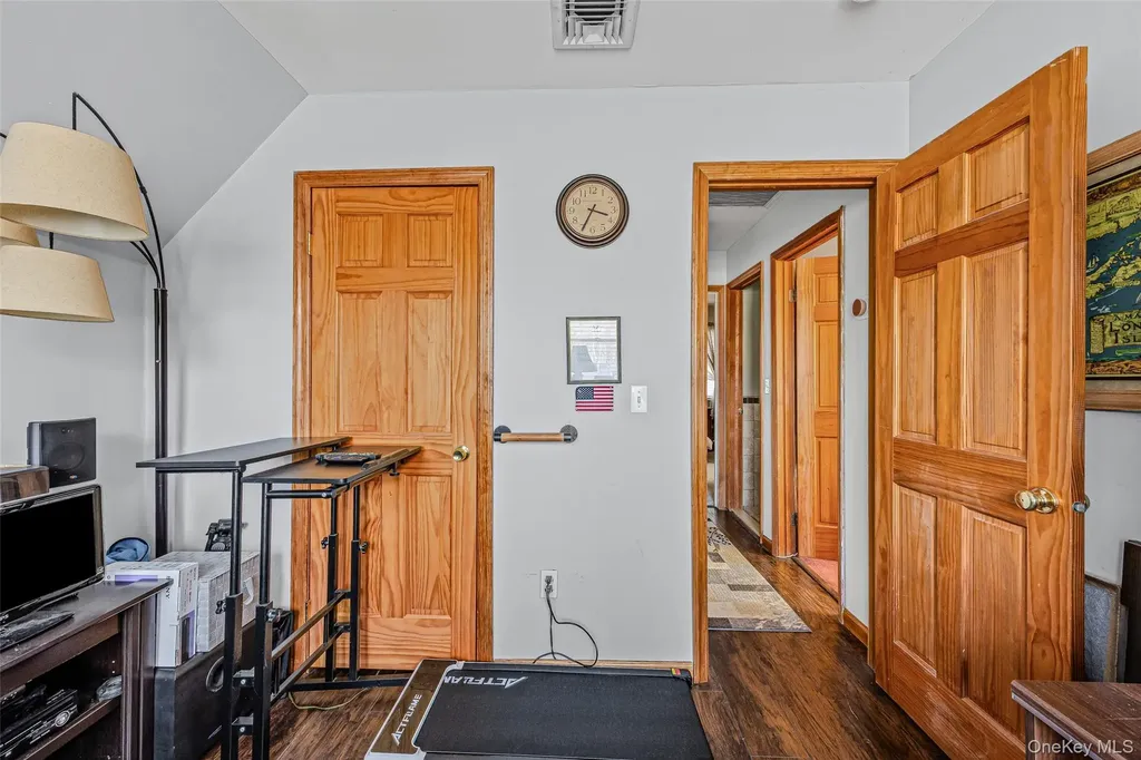 278 Ridge Road Ridge NY 11961