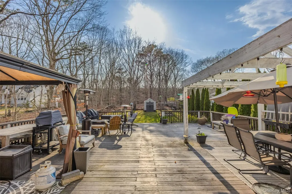 278 Ridge Road Ridge NY 11961