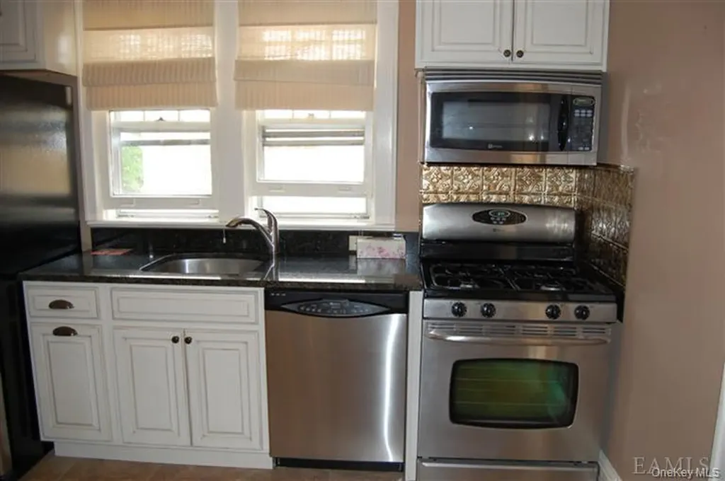 35 E Birch Street Mount Vernon NY 10552