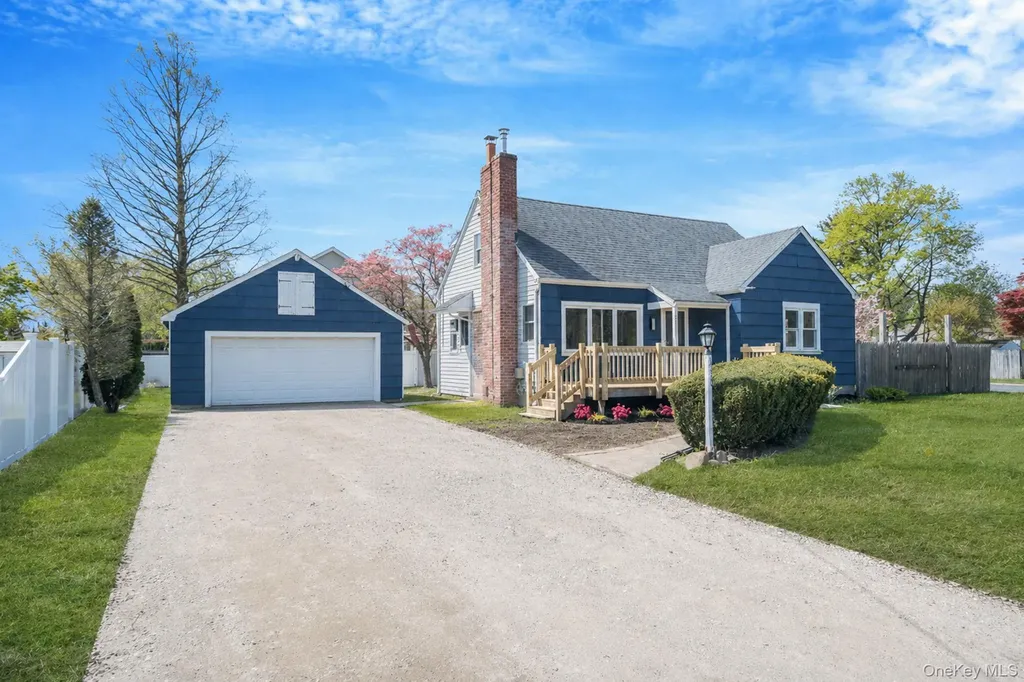 150 Spur Drive S Bay Shore NY 11706