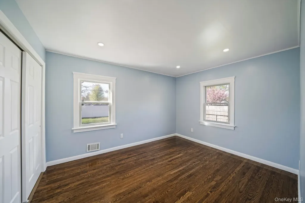 150 Spur Drive S Bay Shore NY 11706