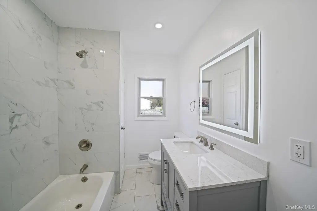150 Spur Drive S Bay Shore NY 11706