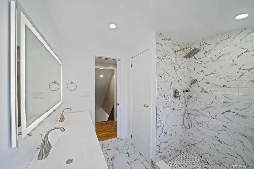 150 Spur Drive S Bay Shore NY 11706