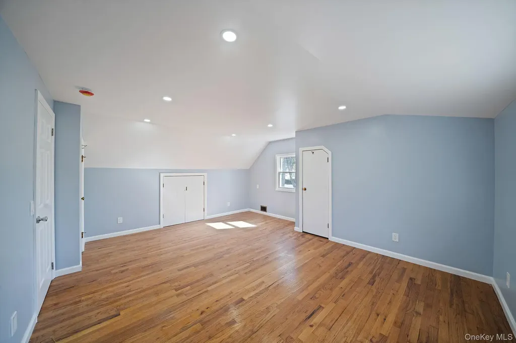 150 Spur Drive S Bay Shore NY 11706