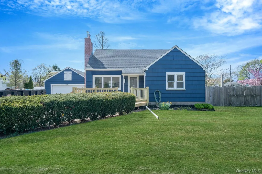 150 Spur Drive S Bay Shore NY 11706