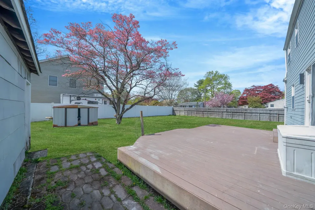 150 Spur Drive S Bay Shore NY 11706