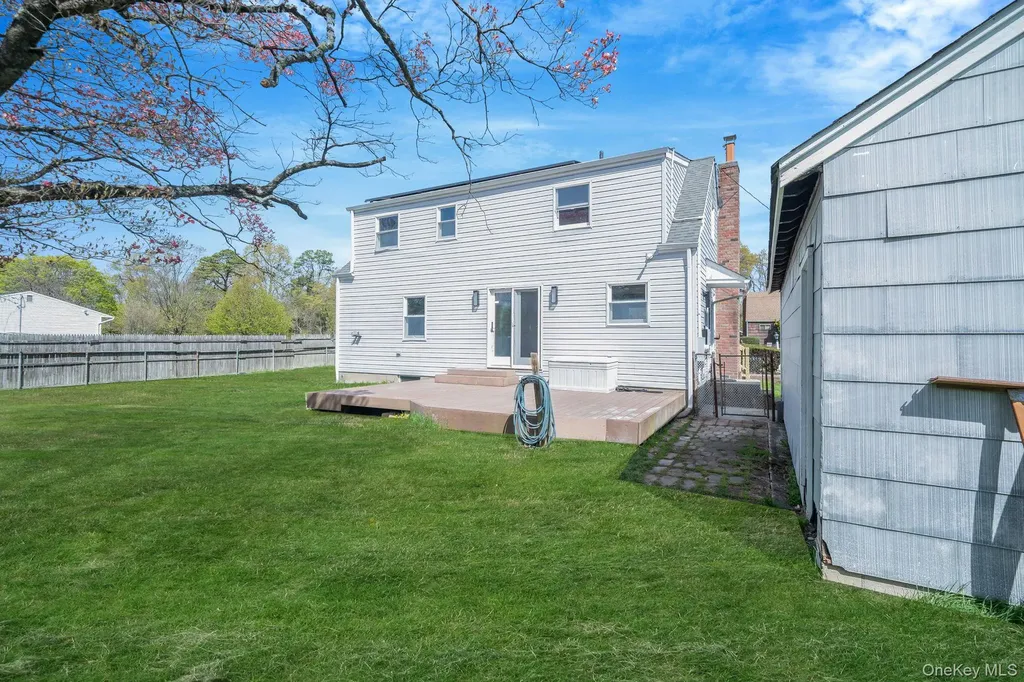 150 Spur Drive S Bay Shore NY 11706